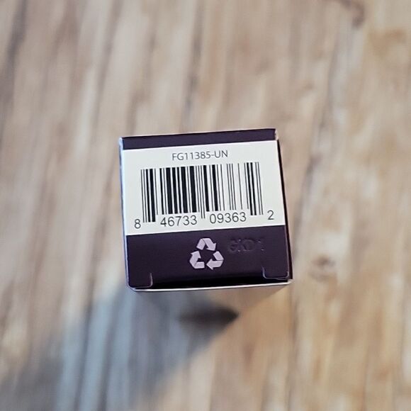 Tarte Glow Tape Highlighter in Bronze Glow - Picture 6 of 7